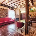 Tuul Etxea Отель эконом класса *