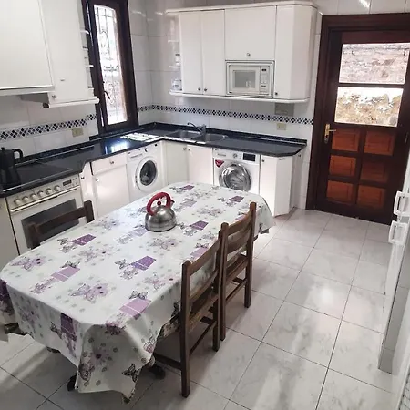 מלון ברמה אקונומית Tuul Etxea *