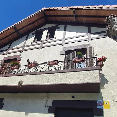 Tuul Etxea מלון ברמה אקונומית *