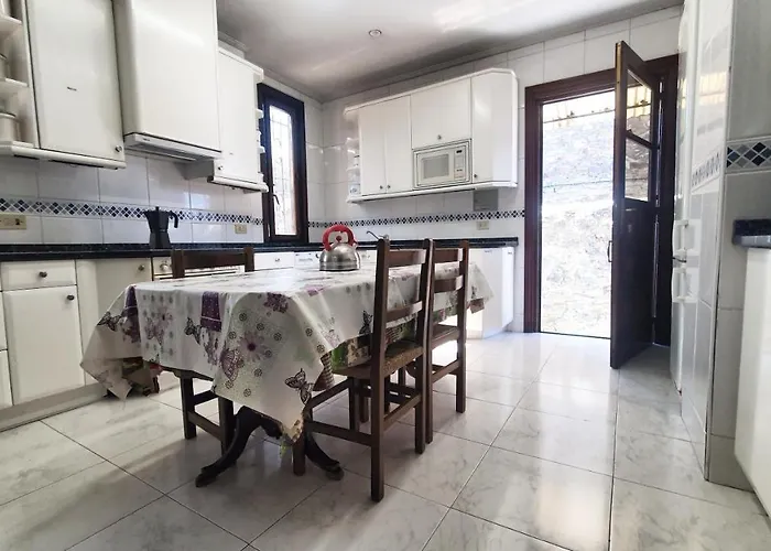 Tuul Etxea * Гальдакано